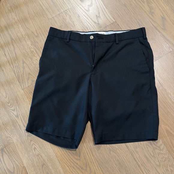 Men's Black Peter Millar Shorts _  Size 32 - Picture 1 of 6